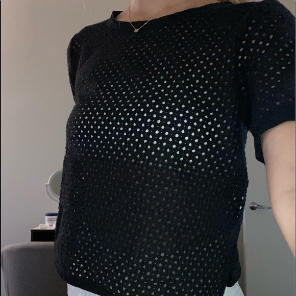 Hole pattern top - Picture 3 of 4